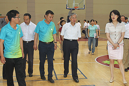 西安市人大常委会副主任王启文,副市长李婧赴泾渭体育运动中心